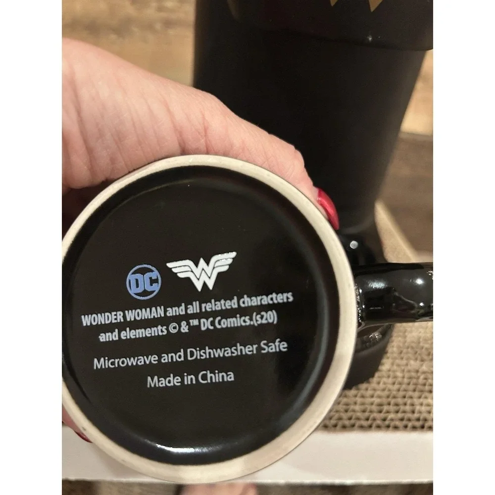 DC Wonder Woman Single Serve Coffee‎ Maker with 12 Oz MUG Not K Cup Never Used